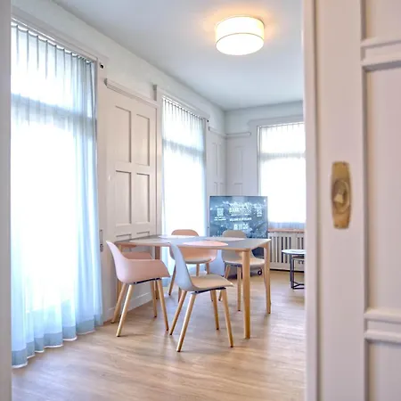 Bank House 303 - Griwa Rent 公寓
